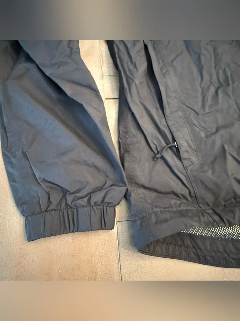 The North Face Men’s rain jacket Sz S Full Zip Hooded Outdoor Preowned